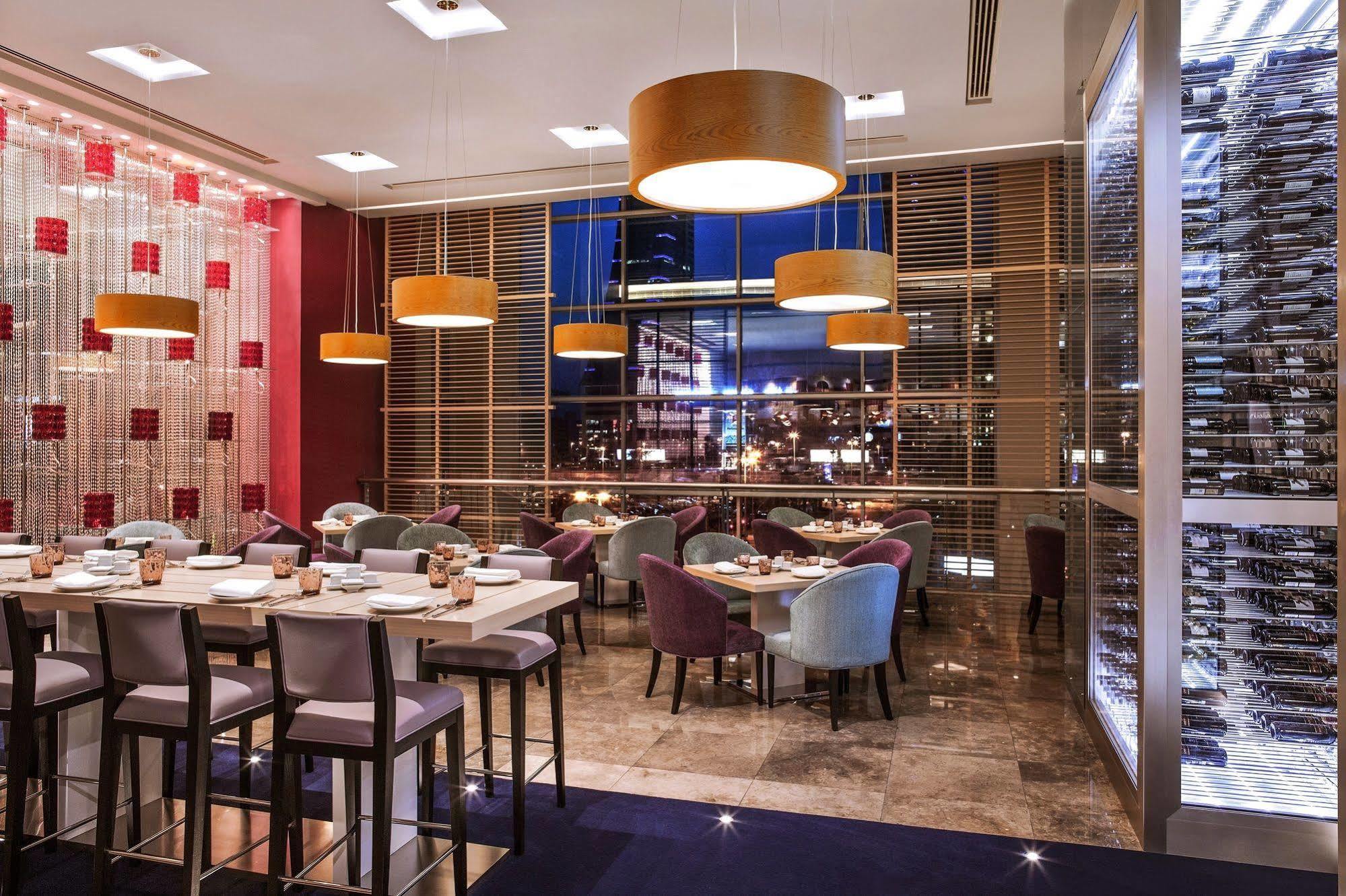 Downtown Rotana Hotel 5*