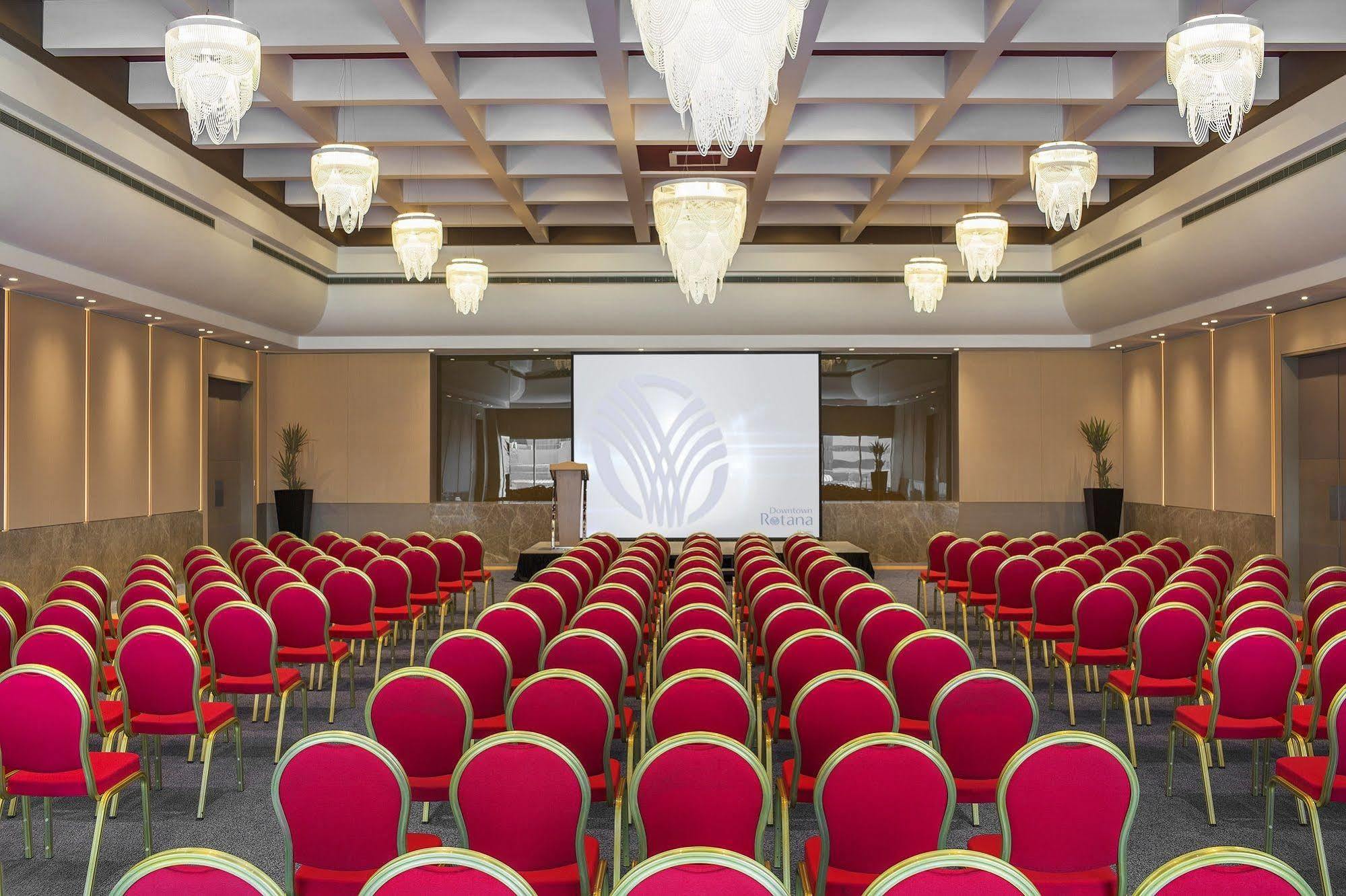 Downtown Rotana Hotel 5*