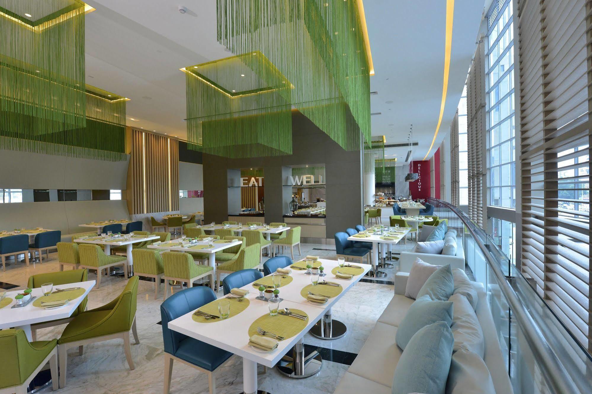 Hotel Downtown Rotana 5*